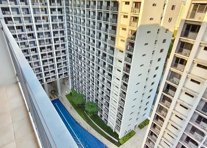 Shore 2 Staycation Condotel At Moa Pasay Near Airport