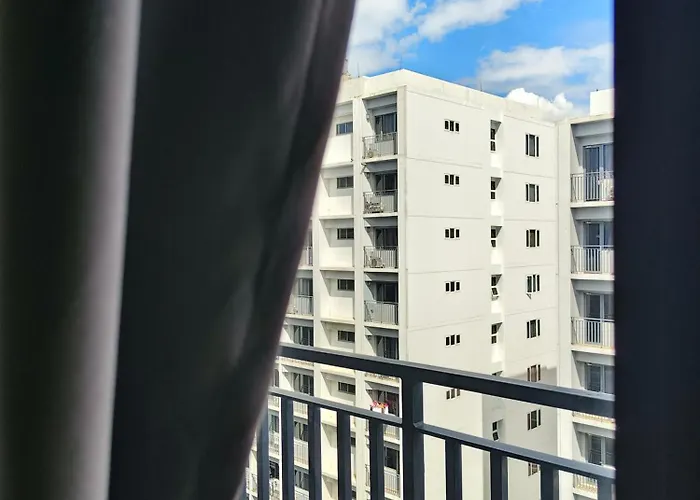 Shore 2 Staycation Condotel At Moa Pasay Near Airport Aparthotel Manila